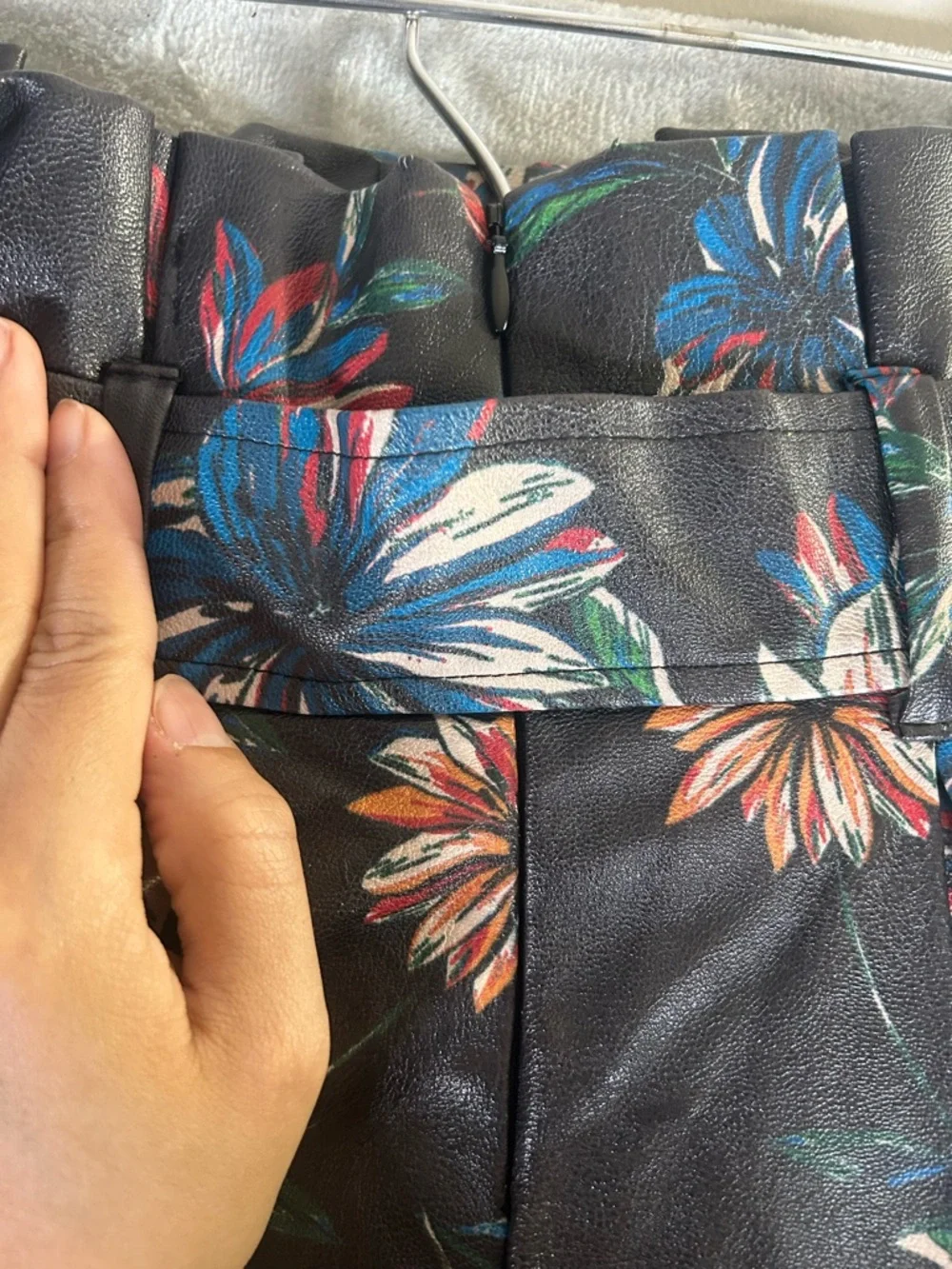 Kosmios Floral Pleated faux leather A-Line Skirt in Black - Picture 10 of 11